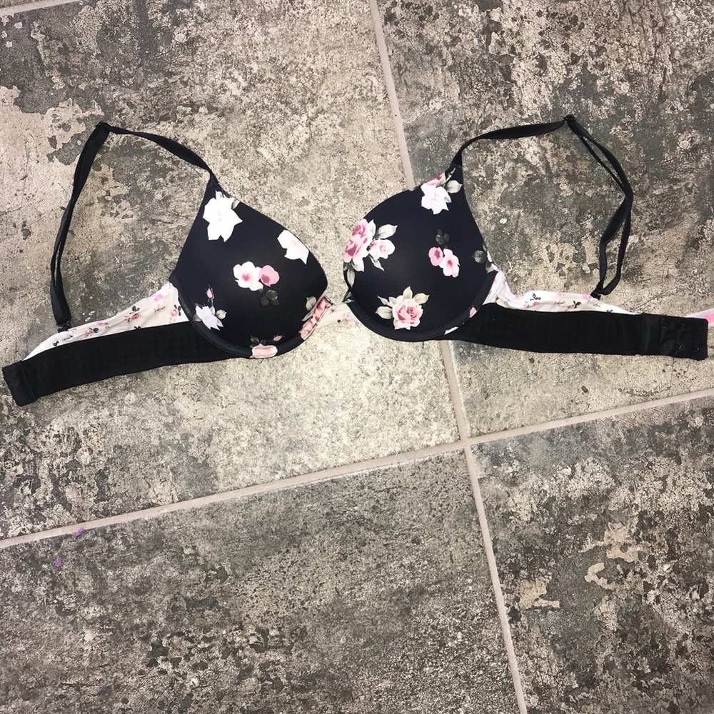 VS Pink Bra!